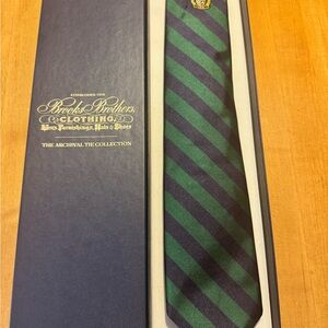 Brooks Brothers Navy and Gold Tie